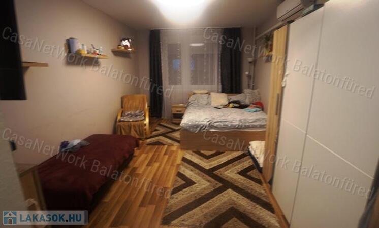 Egy kis festés és már be is költözhetsz - ELADÓ LAKÁS VESZPRÉMBEN                                 