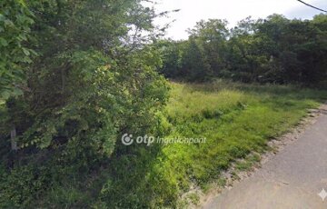 Eladó telek/földterület