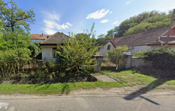 Eladó családi ház