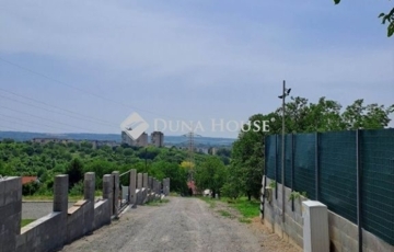 Eladó telek/földterület