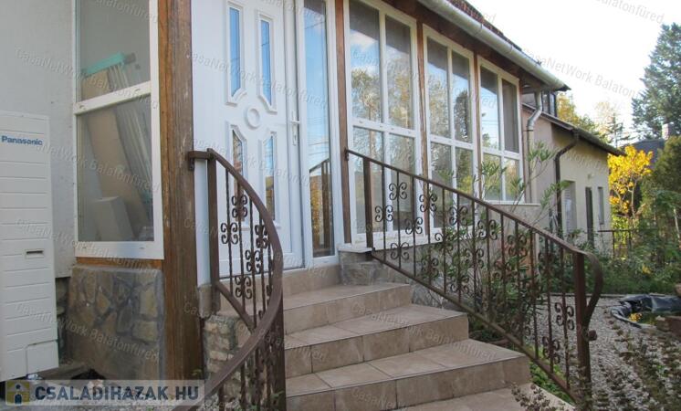 Vízközeli családi ház Csopakon                                 