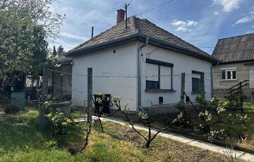 Eladó családi ház