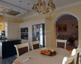 Eladó családi ház Győr 249 000 000 Ft