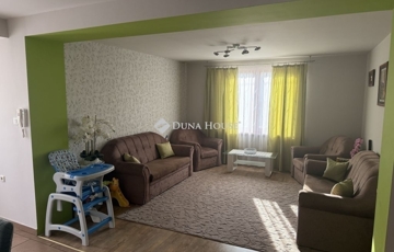 Eladó családi ház