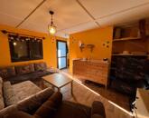 Eladó részpanorámás zártkert faházzal a sólyi szőlőhegyen!