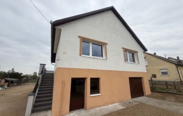 Eladó családi ház