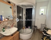 Eladó családi ház Pécs 104 900 000 Ft