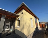 Eladó családi ház Törtel 49 900 000 Ft