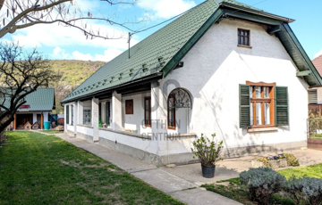 Eladó családi ház