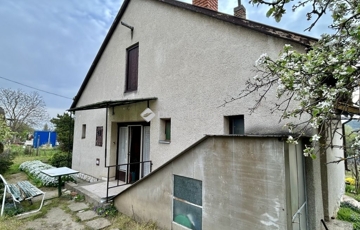 Eladó családi ház