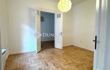 Eladó lakás