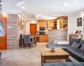 Mesés otthon, csodás terasz, üde zöld kert