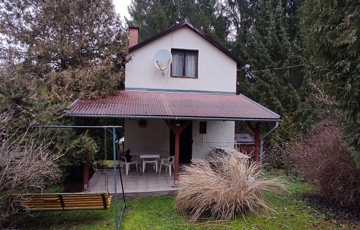 Eladó telek/földterület