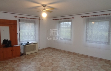 Eladó családi ház