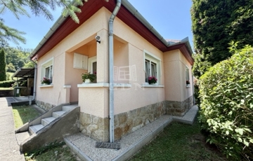 Eladó családi ház