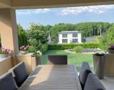 Panorámás luxusotthon zöld oázissal