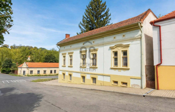 Eladó családi ház