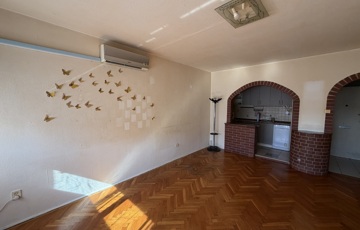 Eladó lakás