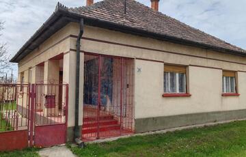 Eladó családi ház
