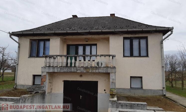 Heves, Ötödrészen eladó egy 5618 nm-es telken lévő kis birtok                                 