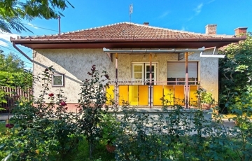 Eladó családi ház