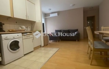 Eladó lakás