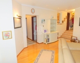 Eladó lakás Veszprém 175 000 000 Ft