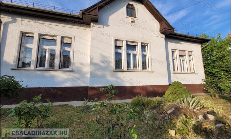 Nagypolgári családi ház a XVI. kerület – Mátyásföldi Villanegyedben                                 