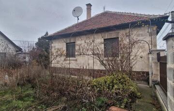 Eladó családi ház