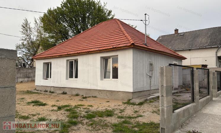 Eladó családi ház Esztergom-Kertvárosban