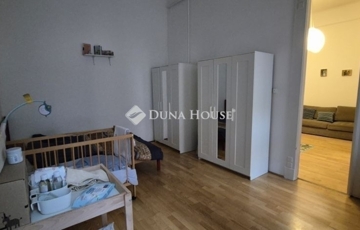 Eladó lakás