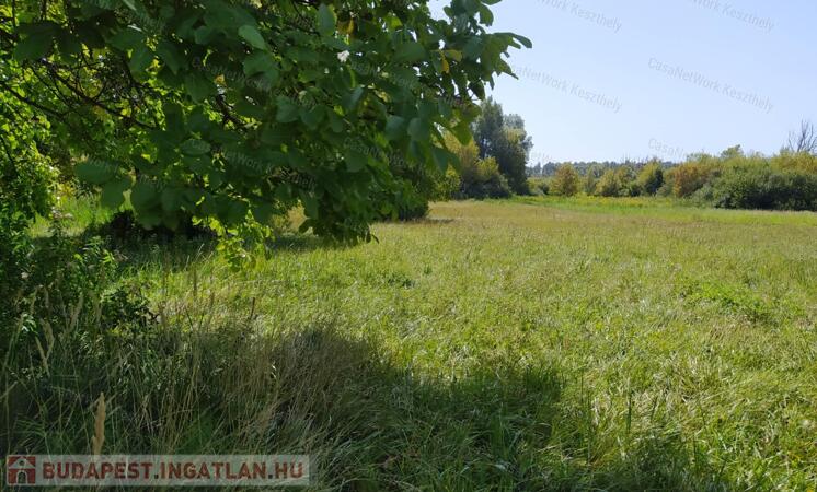 Eladó építési telek Gyenesdiás központi részén                                 