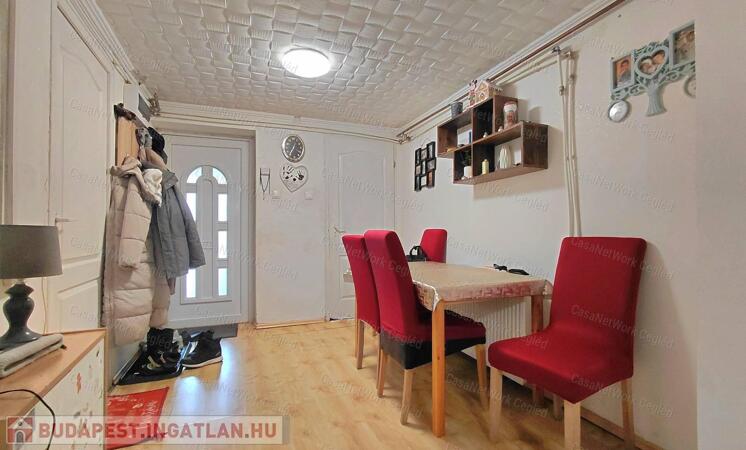 Eladó családi házat Cegléd Újvároson!                                 