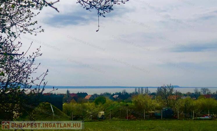 BALATONI RIVIÉRA LÁTVÁNYÁVAL                                 