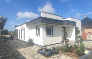 Eladó családi ház