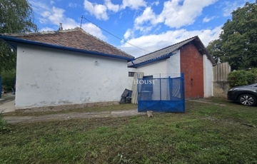 Eladó családi ház