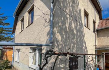 Eladó családi ház