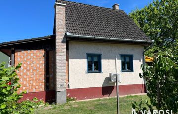 Eladó családi ház