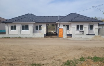 Eladó családi ház