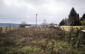 Eladó telek/földterület