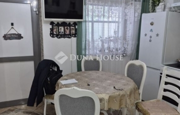 Eladó lakás
