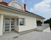 Eladó családi ház Velence 259 000 000 Ft