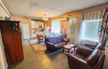 Eladó családi ház