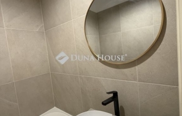 Eladó lakás