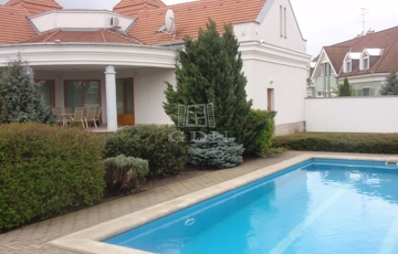 Eladó családi ház