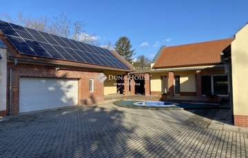 Eladó családi ház