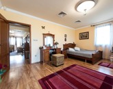 Eladó családi ház Nyíregyháza 290 000 000 Ft