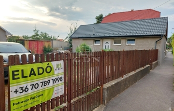 Eladó családi ház