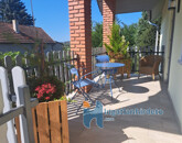 Eladó családi ház Rezi 108 000 000 Ft