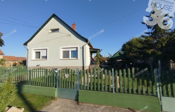 Eladó családi ház